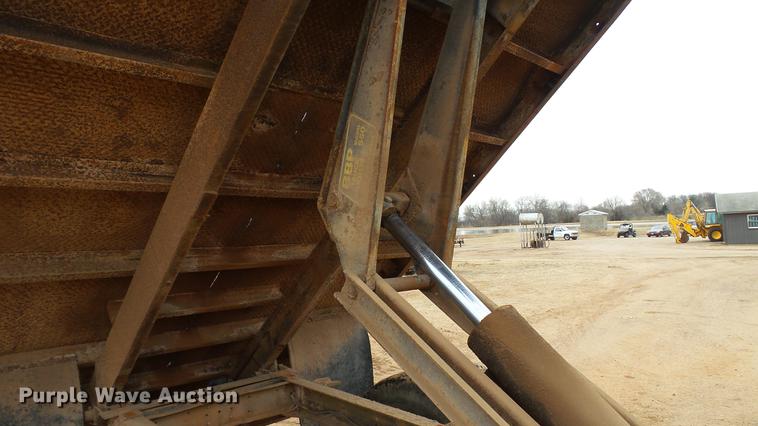 image for item DC4248 1974 Ford F600 flatbed truck