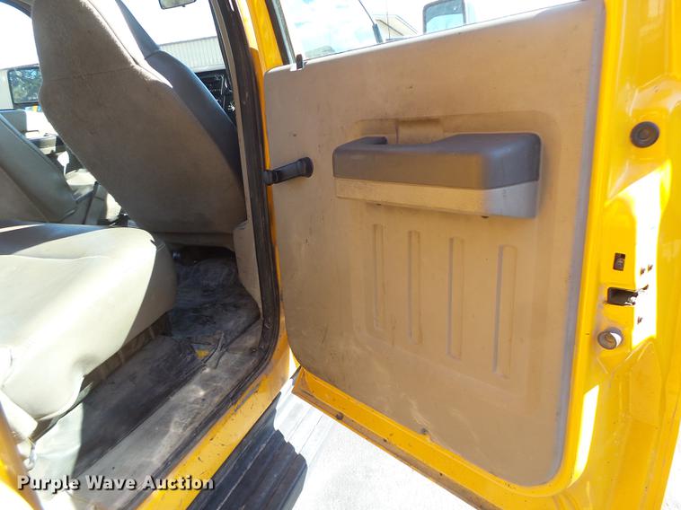 image for item DC4416 2008 Ford F550 Crew Cab dump truck