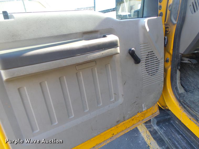 image for item DC4416 2008 Ford F550 Crew Cab dump truck