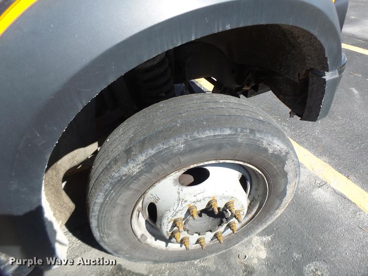 image for item DC4417 2008 Ford F550 Crew Cab flatbed dump truck