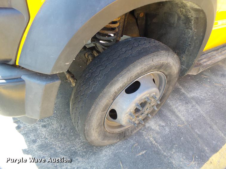 image for item DC4418 2008 Ford F550 Crew Cab flatbed dump truck