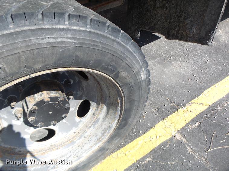 image for item DC4418 2008 Ford F550 Crew Cab flatbed dump truck