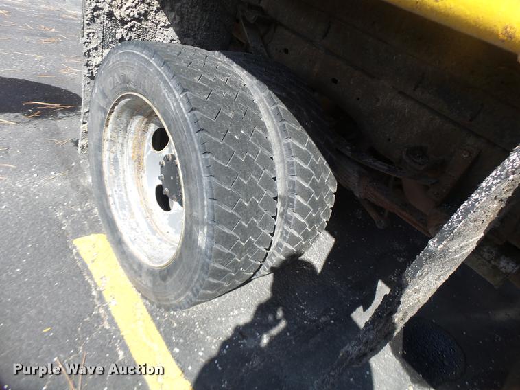 image for item DC4418 2008 Ford F550 Crew Cab flatbed dump truck