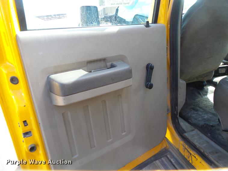 image for item DC4418 2008 Ford F550 Crew Cab flatbed dump truck