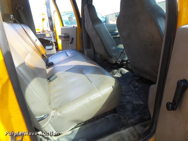image for item DC4418 2008 Ford F550 Crew Cab flatbed dump truck