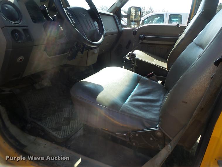 image for item DC4418 2008 Ford F550 Crew Cab flatbed dump truck