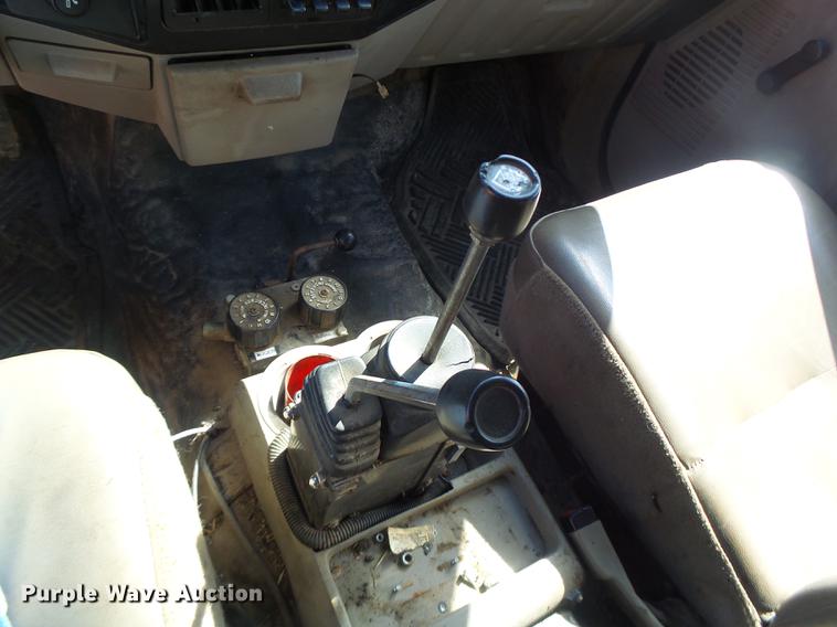 image for item DC4418 2008 Ford F550 Crew Cab flatbed dump truck