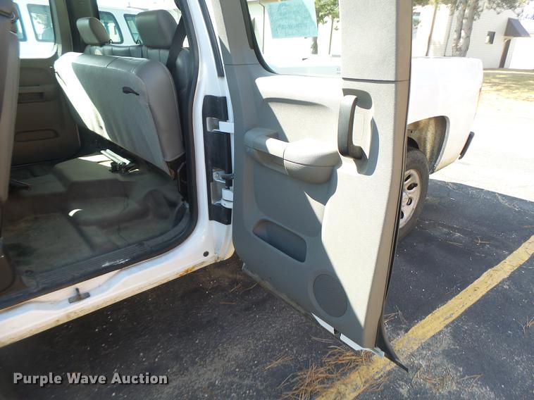 image for item DC4419 2007 Chevrolet Silverado 1500 Ext. Cab pickup truck