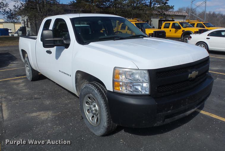 image for item DC4420 2007 Chevrolet Silverado 1500 Ext. Cab pickup truck