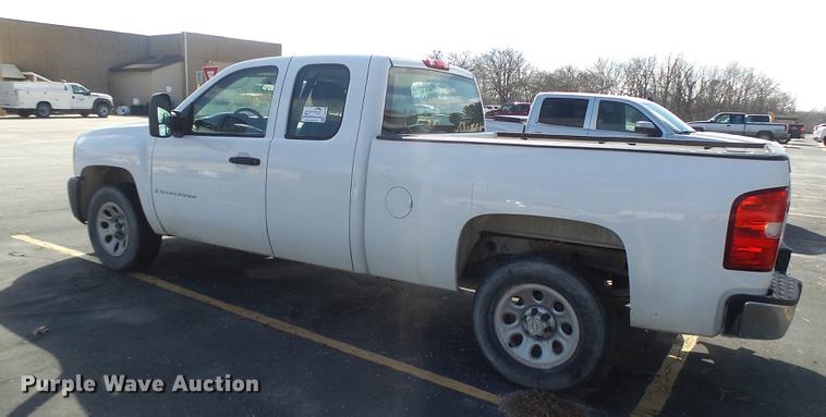 image for item DC4420 2007 Chevrolet Silverado 1500 Ext. Cab pickup truck