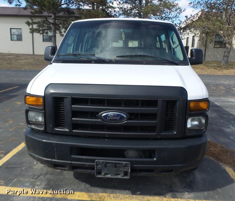 image for item DC4421 2009 Ford E350 Extended van