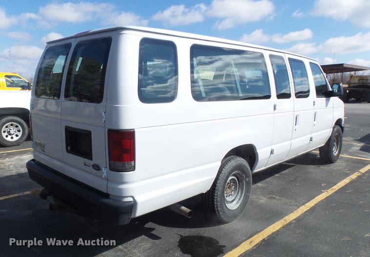 image for item DC4421 2009 Ford E350 Extended van