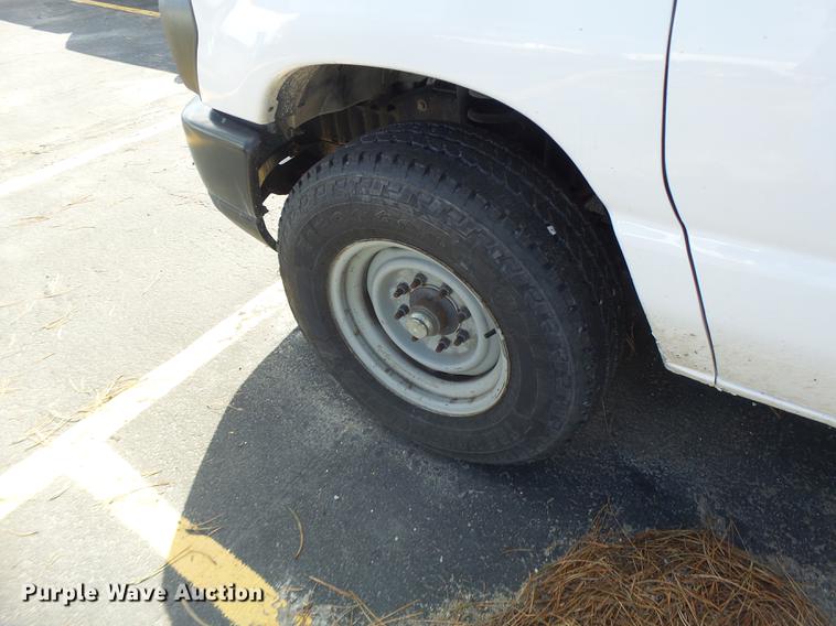image for item DC4421 2009 Ford E350 Extended van