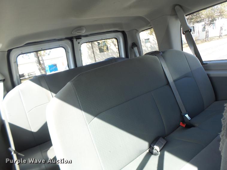 image for item DC4421 2009 Ford E350 Extended van