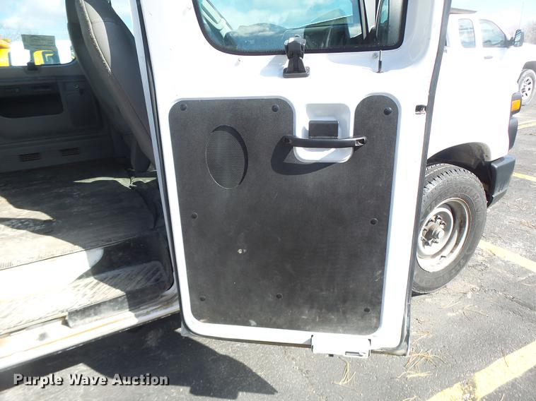 image for item DC4421 2009 Ford E350 Extended van