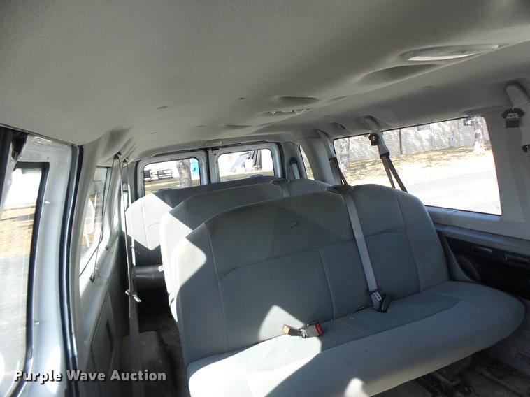 image for item DC4421 2009 Ford E350 Extended van