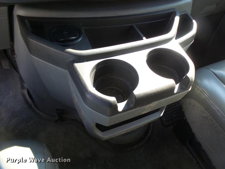 image for item DC4421 2009 Ford E350 Extended van