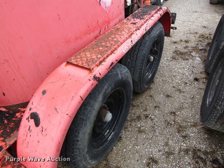 image for item DC4441 1999 Crafco EZ Pour 400DP melter applicator