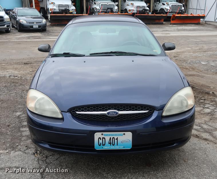 image for item DD5458 2001 Ford Taurus LX