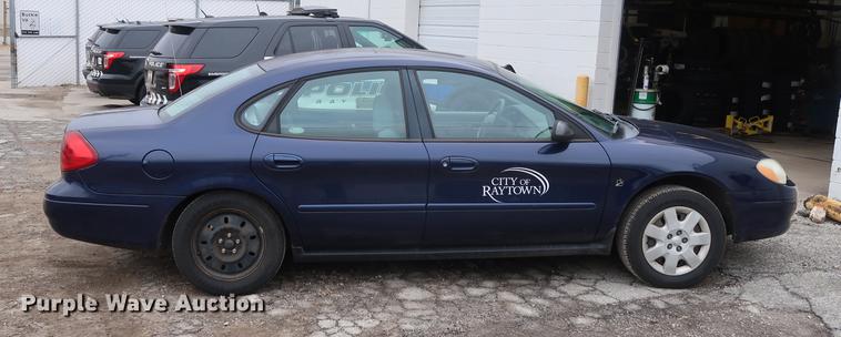image for item DD5458 2001 Ford Taurus LX