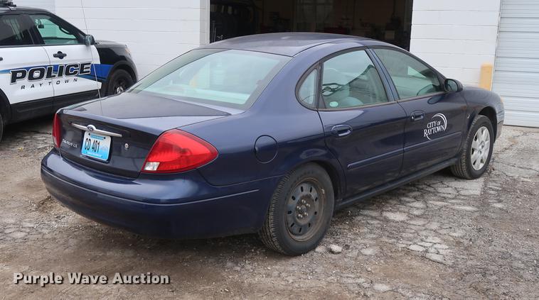 image for item DD5458 2001 Ford Taurus LX