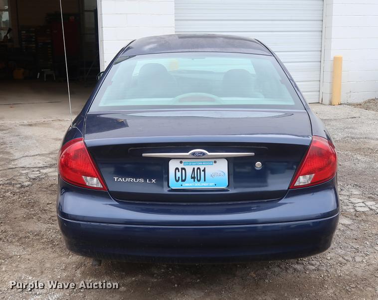 image for item DD5458 2001 Ford Taurus LX