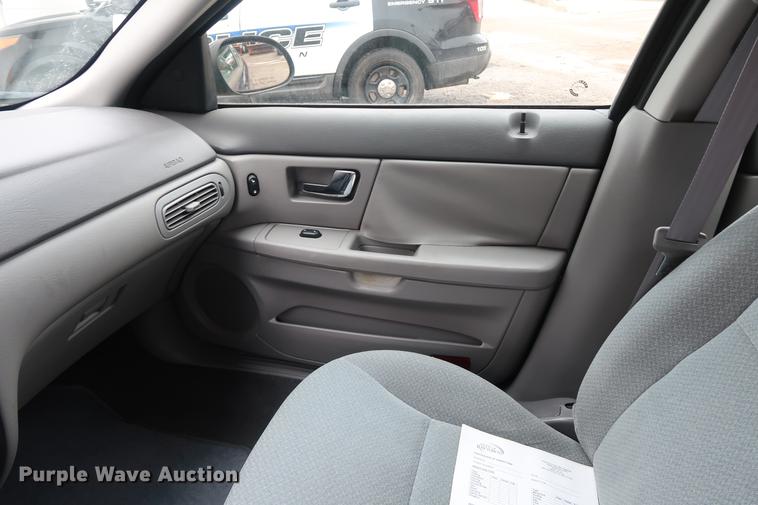 image for item DD5458 2001 Ford Taurus LX