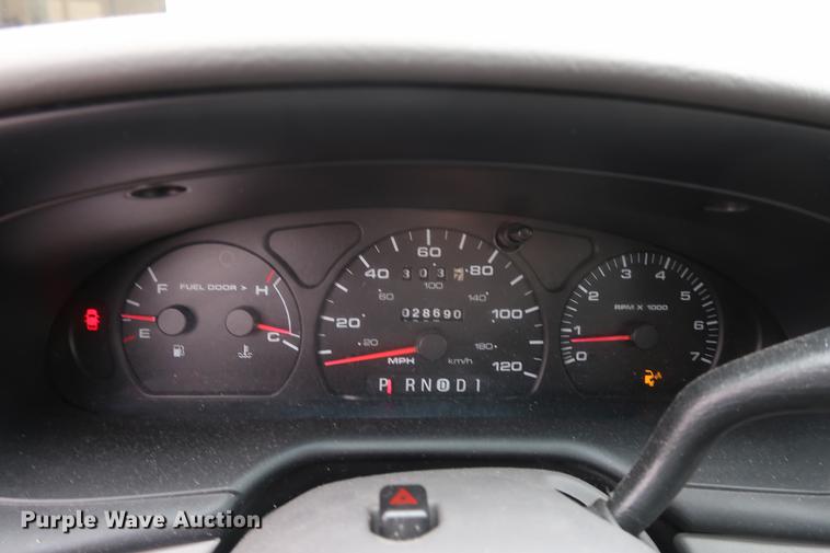 image for item DD5458 2001 Ford Taurus LX