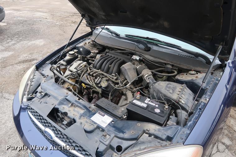 image for item DD5458 2001 Ford Taurus LX