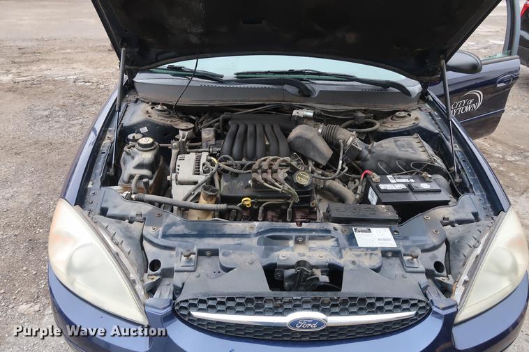 image for item DD5458 2001 Ford Taurus LX