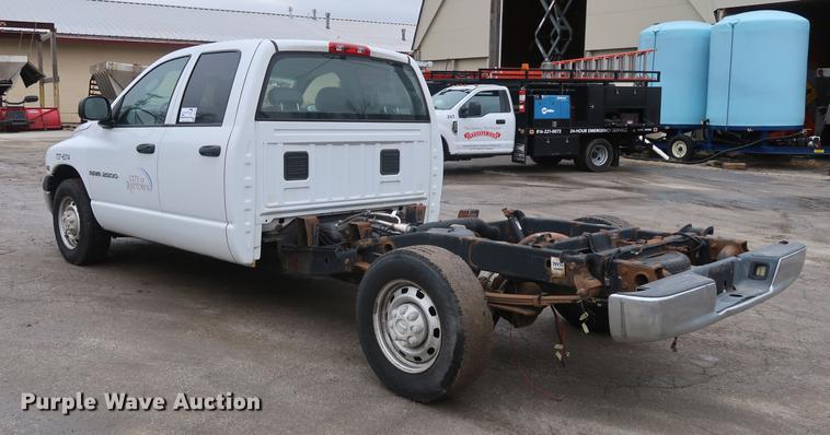 image for item DD5459 2004 Dodge Ram 2500 Quad Cab pickup truck cab and chassis