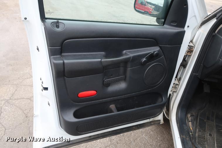 image for item DD5459 2004 Dodge Ram 2500 Quad Cab pickup truck cab and chassis