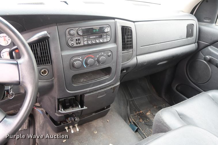 image for item DD5459 2004 Dodge Ram 2500 Quad Cab pickup truck cab and chassis