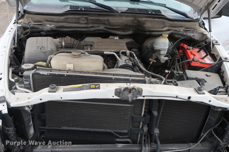 image for item DD5459 2004 Dodge Ram 2500 Quad Cab pickup truck cab and chassis