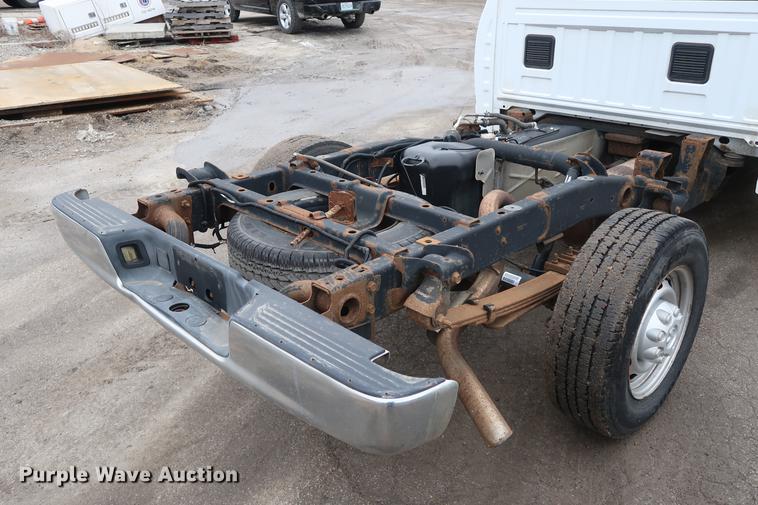 image for item DD5459 2004 Dodge Ram 2500 Quad Cab pickup truck cab and chassis
