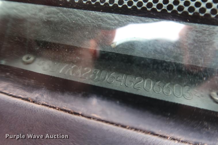 image for item DD5459 2004 Dodge Ram 2500 Quad Cab pickup truck cab and chassis