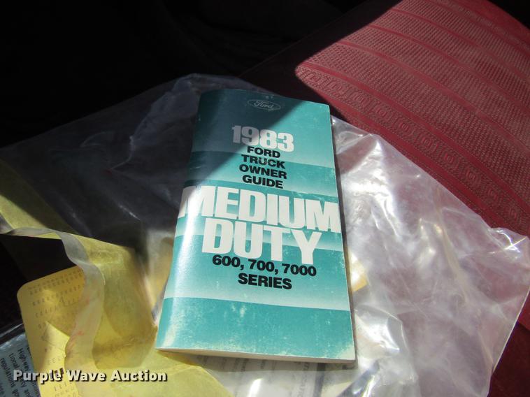 image for item DD8731 1983 Ford F600 tank truck