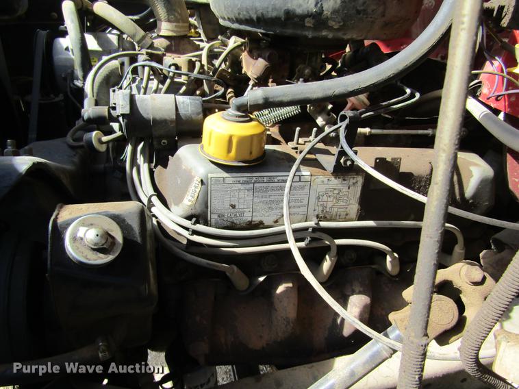 image for item DD8731 1983 Ford F600 tank truck