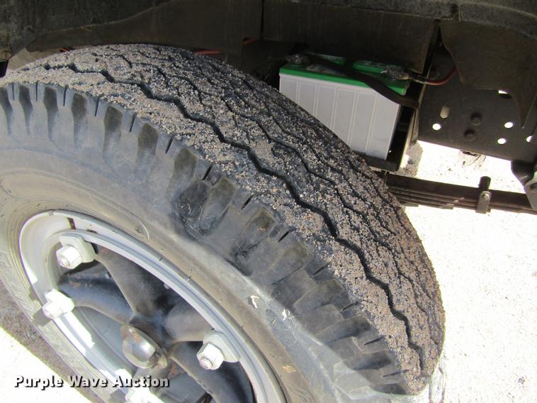 image for item DD8731 1983 Ford F600 tank truck