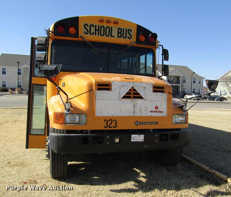 image for item DD8736 1997 International 3800 Thomas school bus