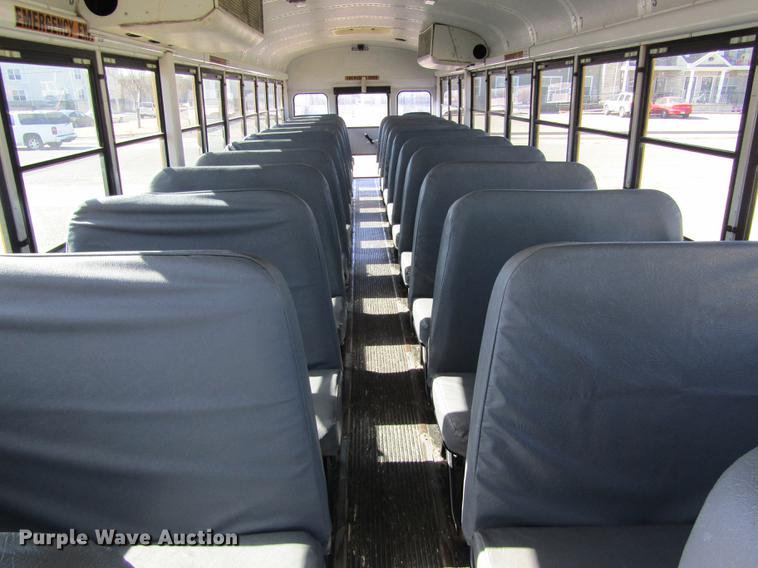 image for item DD8736 1997 International 3800 Thomas school bus