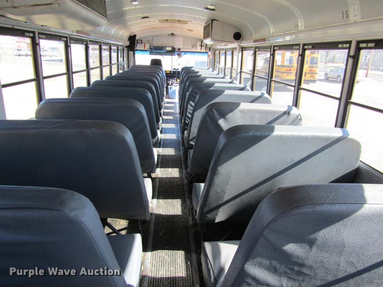 image for item DD8736 1997 International 3800 Thomas school bus