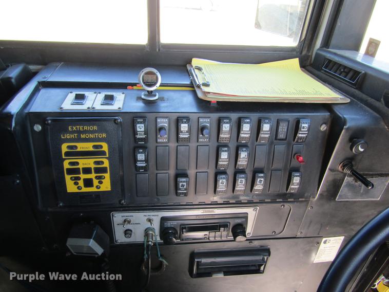 image for item DD8736 1997 International 3800 Thomas school bus