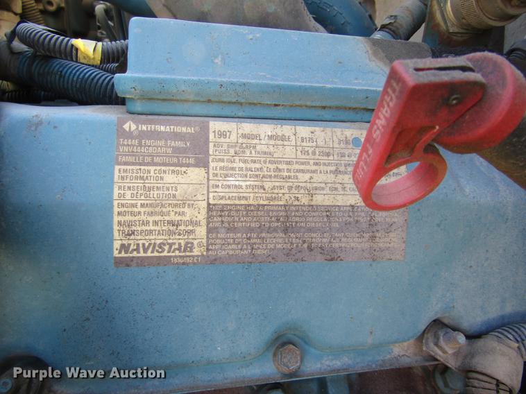 image for item DD8736 1997 International 3800 Thomas school bus