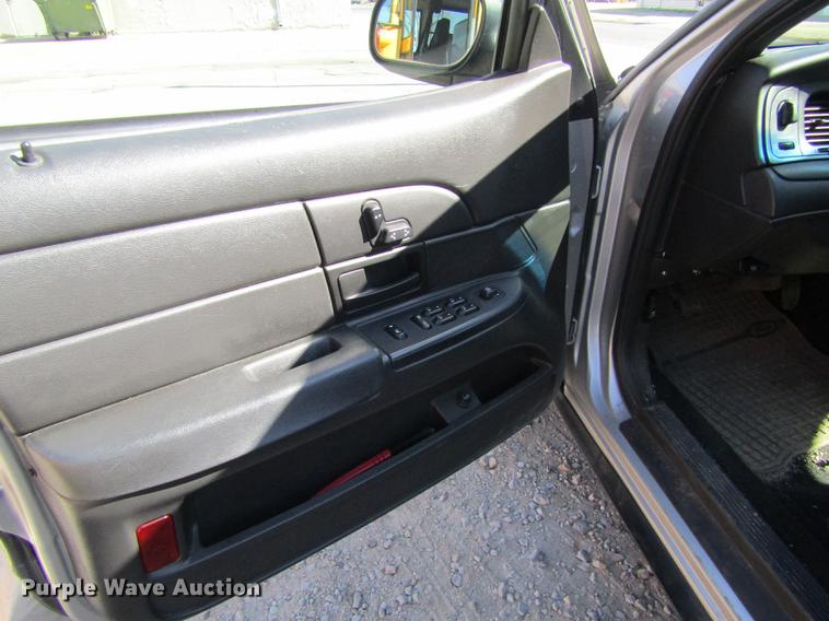 image for item DD8738 2008 Ford Crown Victoria Police Interceptor