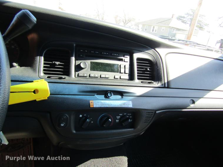 image for item DD8738 2008 Ford Crown Victoria Police Interceptor