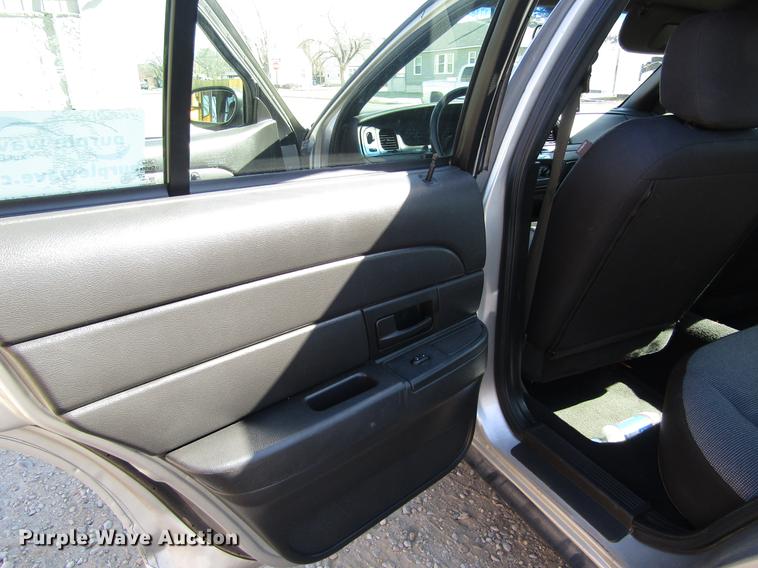 image for item DD8738 2008 Ford Crown Victoria Police Interceptor