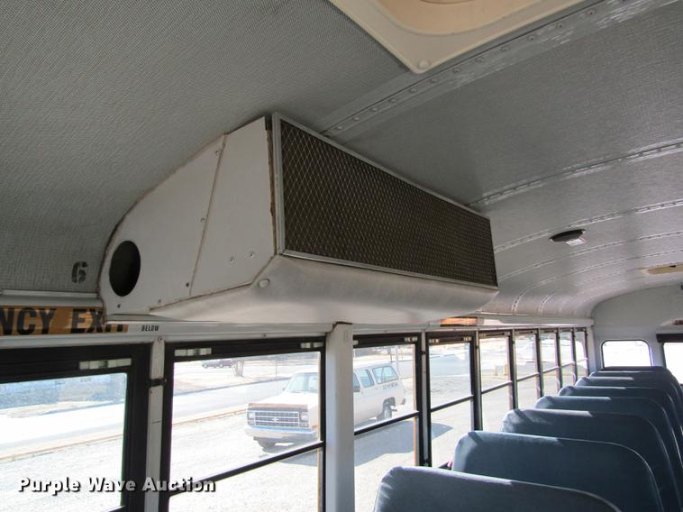 image for item DD8739 1997 International 3800 school bus