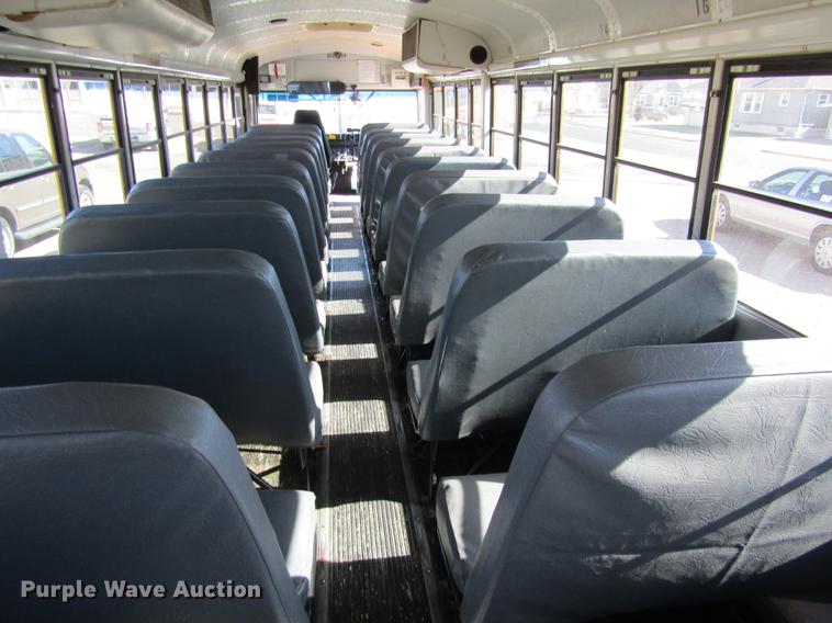 image for item DD8739 1997 International 3800 school bus
