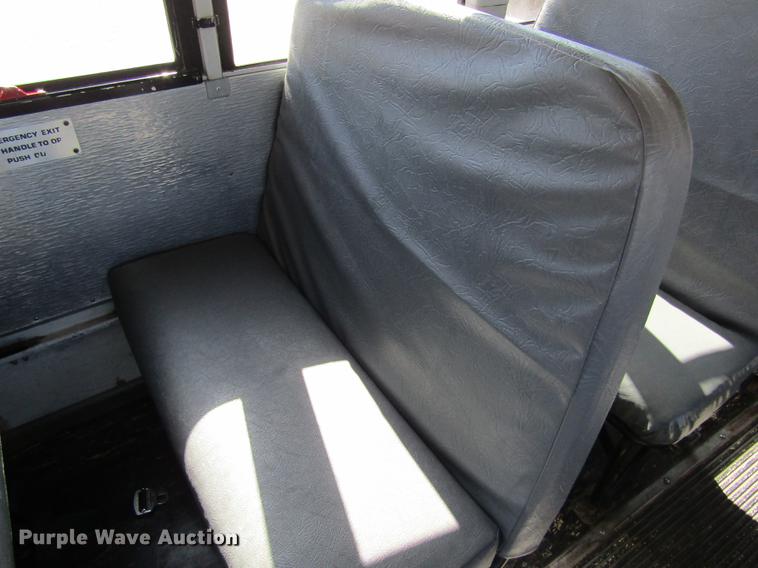 image for item DD8739 1997 International 3800 school bus